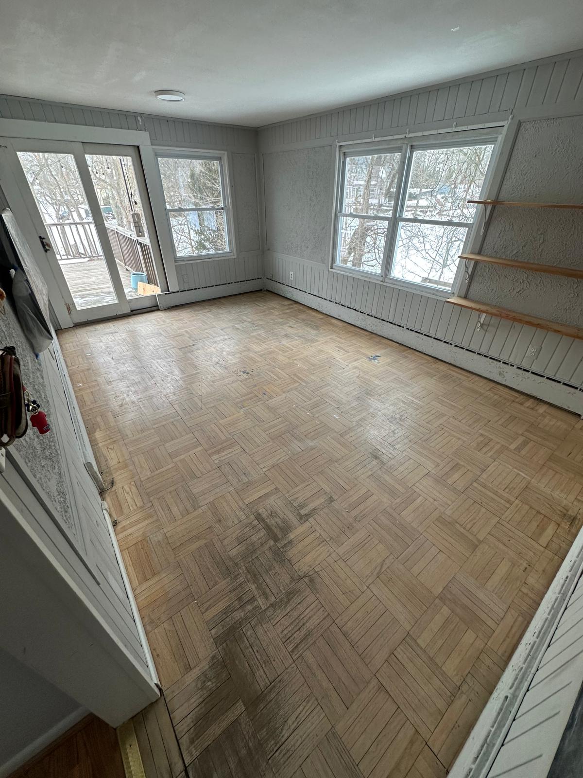 Floor refinishing before and after Connecticut — room before new flooring