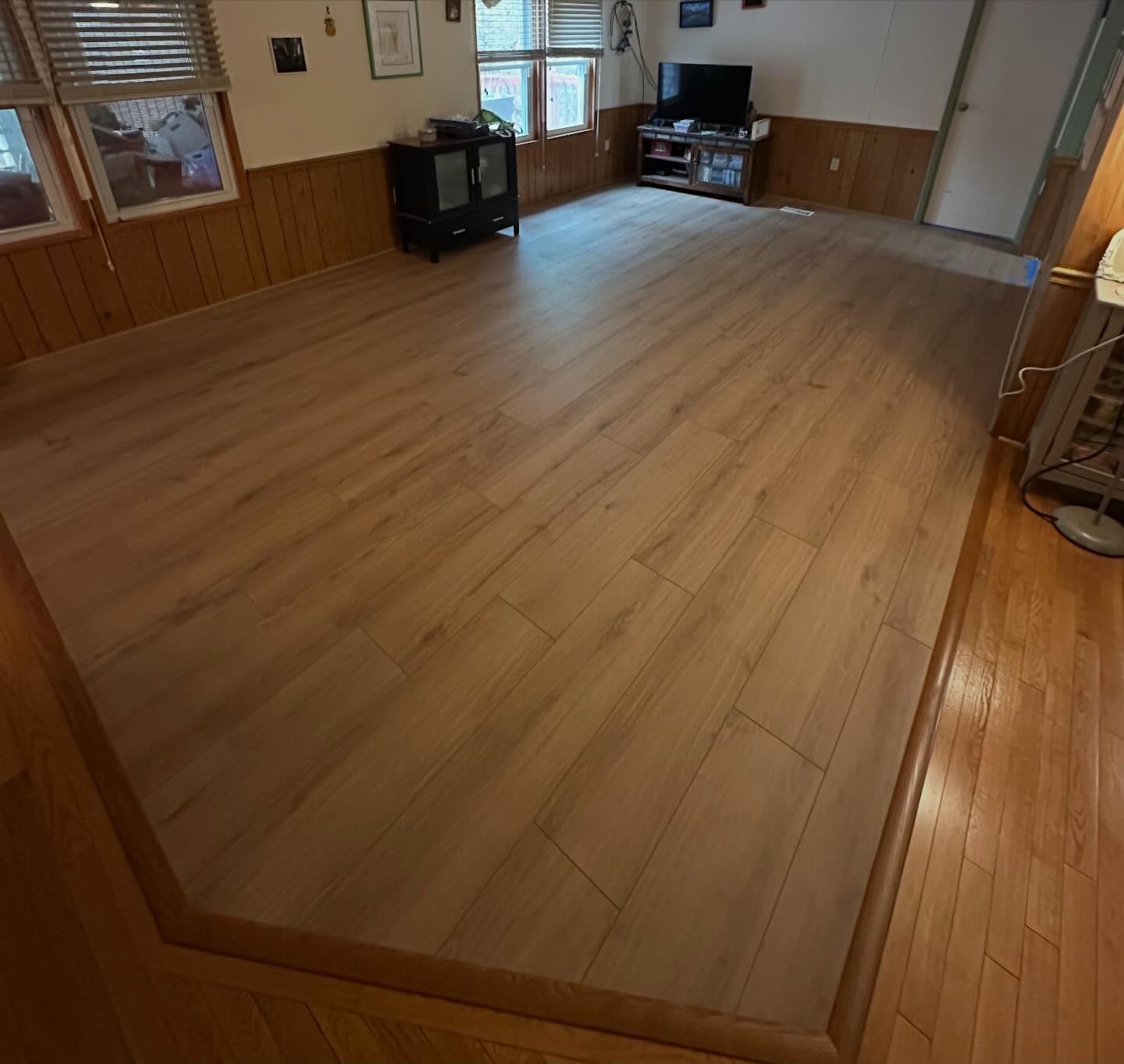 Completed flooring makeover — gallery photo United Flooring America